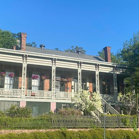 Corners Mansion Inn - A Bed And Breakfast 빅스버그 외부 사진