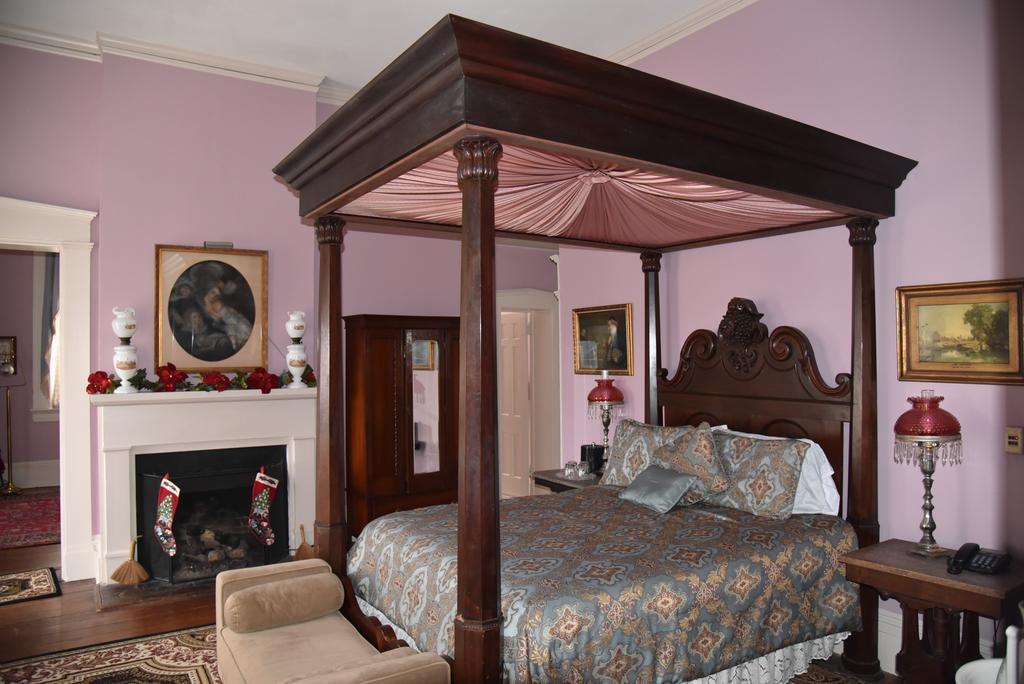 Corners Mansion Inn - A Bed And Breakfast 빅스버그 외부 사진
