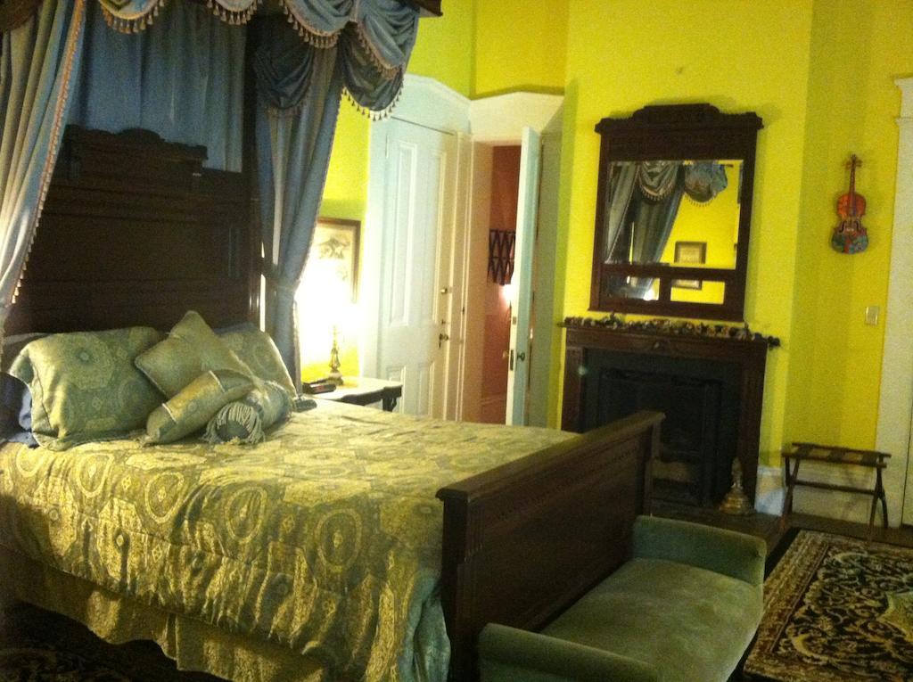 Corners Mansion Inn - A Bed And Breakfast 빅스버그 외부 사진