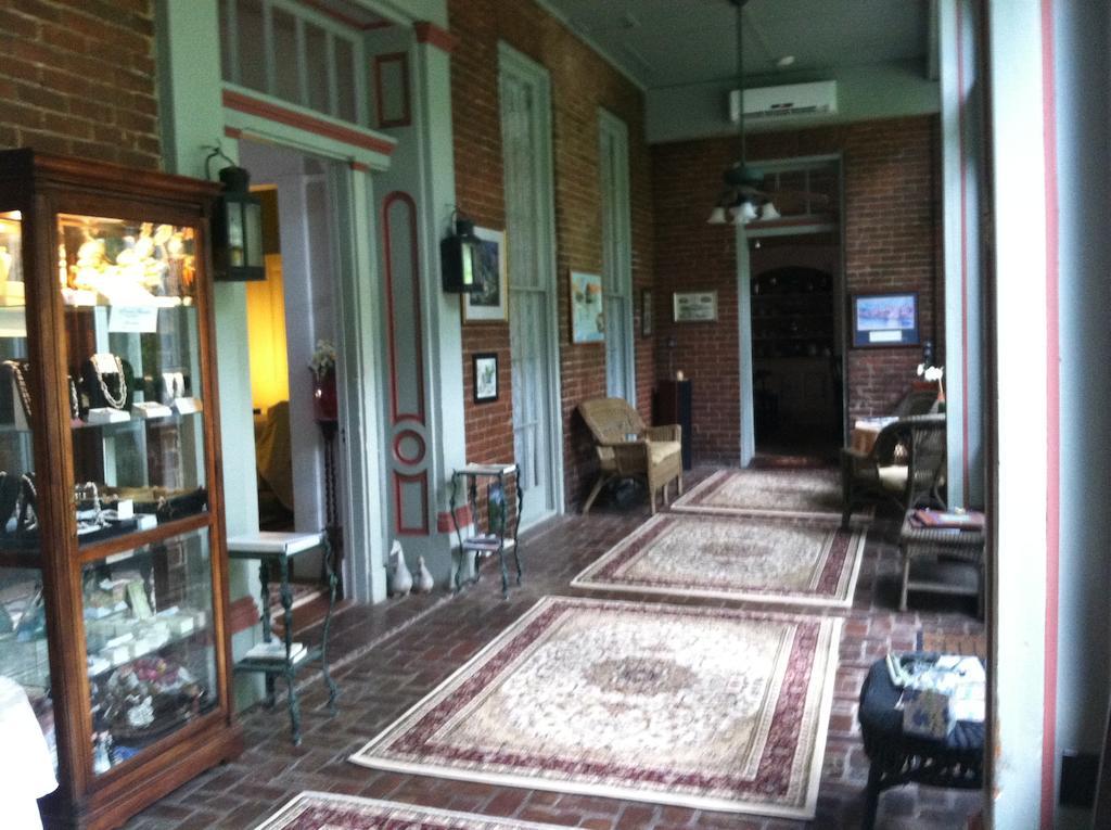 Corners Mansion Inn - A Bed And Breakfast 빅스버그 외부 사진