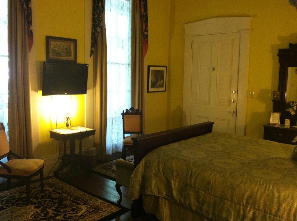 Corners Mansion Inn - A Bed And Breakfast 빅스버그 외부 사진