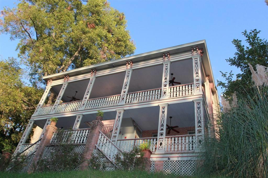 Corners Mansion Inn - A Bed And Breakfast 빅스버그 외부 사진