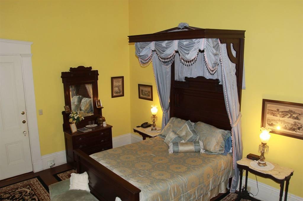 Corners Mansion Inn - A Bed And Breakfast 빅스버그 외부 사진