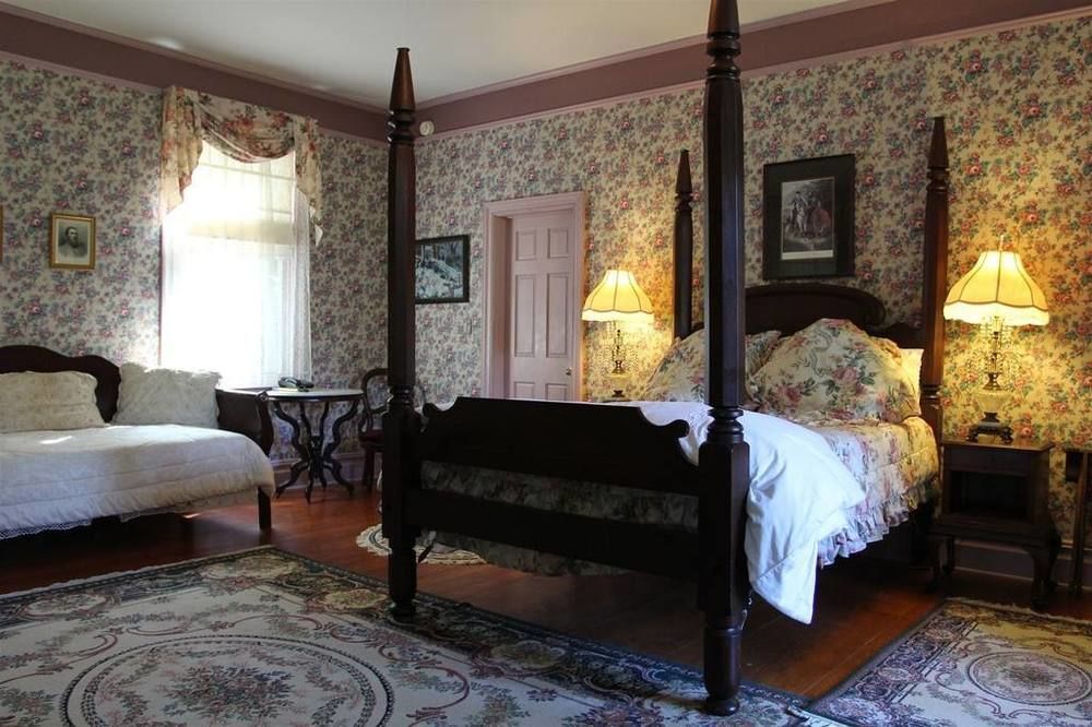 Corners Mansion Inn - A Bed And Breakfast 빅스버그 외부 사진