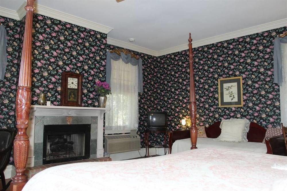 Corners Mansion Inn - A Bed And Breakfast 빅스버그 외부 사진