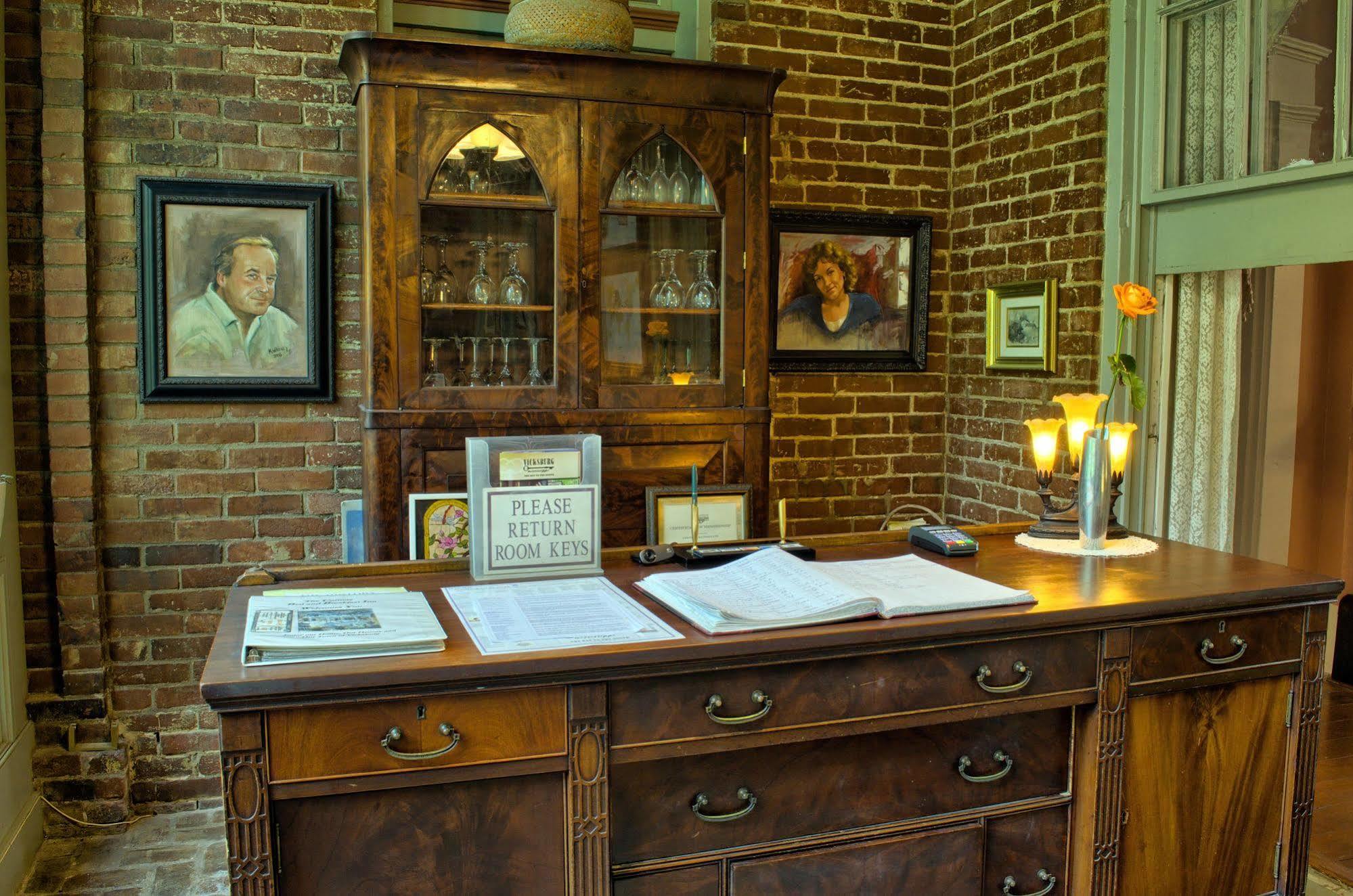 Corners Mansion Inn - A Bed And Breakfast 빅스버그 외부 사진